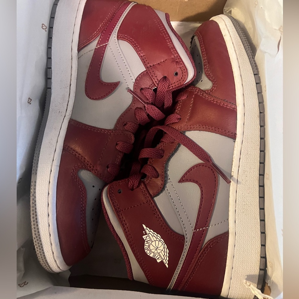 Nike mids